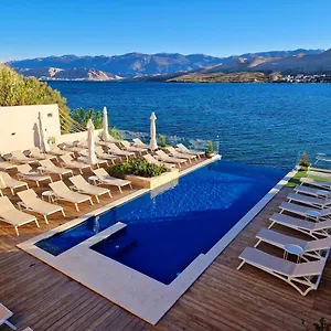 Plaza 4*, Pag Town Croazia