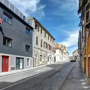 Rock Gostinjska kuća Pula